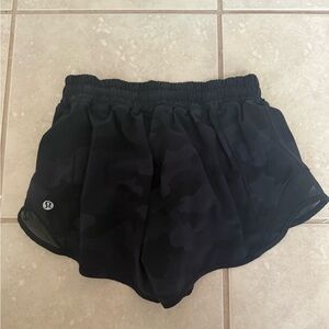 Lululemon Athletica Black Athletic Shorts Lightweight Breathable Design